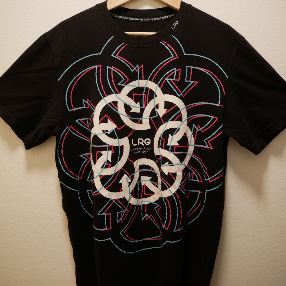 VINTAGE LIFTED RESEARCH GROUP "DESIGNER DRGS SINCE 1947" LARGE BLACK T SHIRT